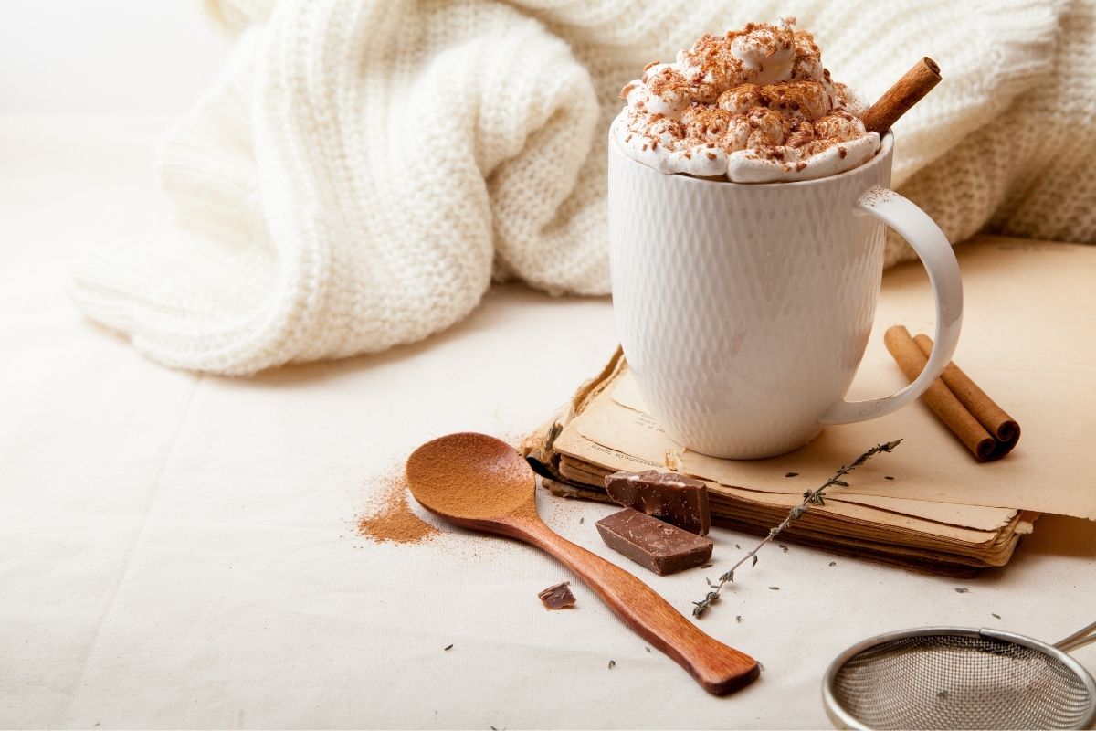 winter cocktails white chocolate hot cocoa | The Penrose Apartments